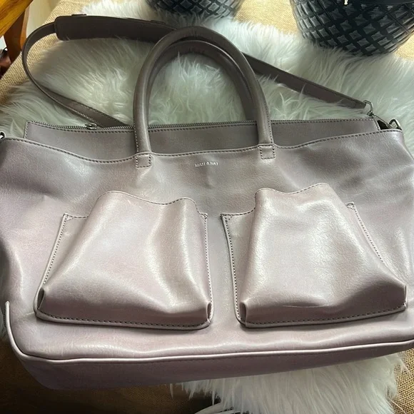 Matt & Nat travel bag / gym bag / large bag crossbody bag hand bag laptop bag - Picture 13 of 16